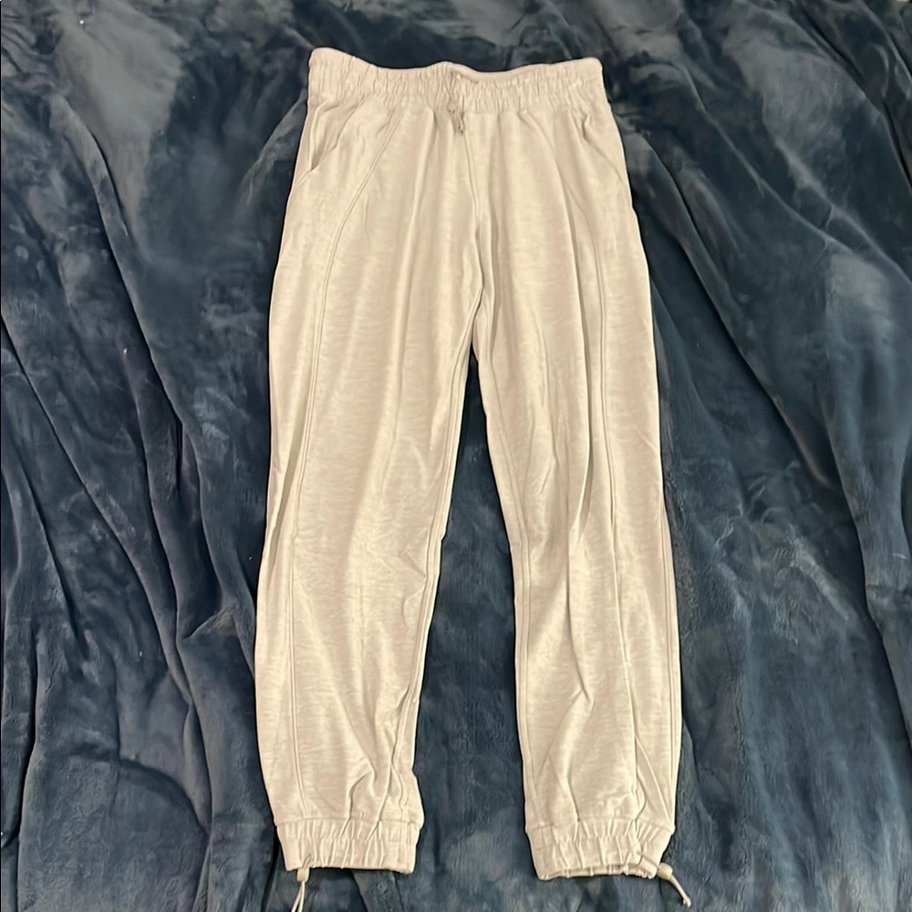 Lululemon grey joggers - 6 Heathered Grey